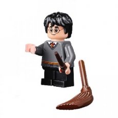 LEGO®  Harry Potter HP150 - M-28-H LEGO® Minifiguur Harry Potter Harry Potter met bezem en toverstok